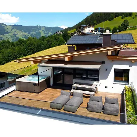 Falkenstein Hinterglemm 公寓 *